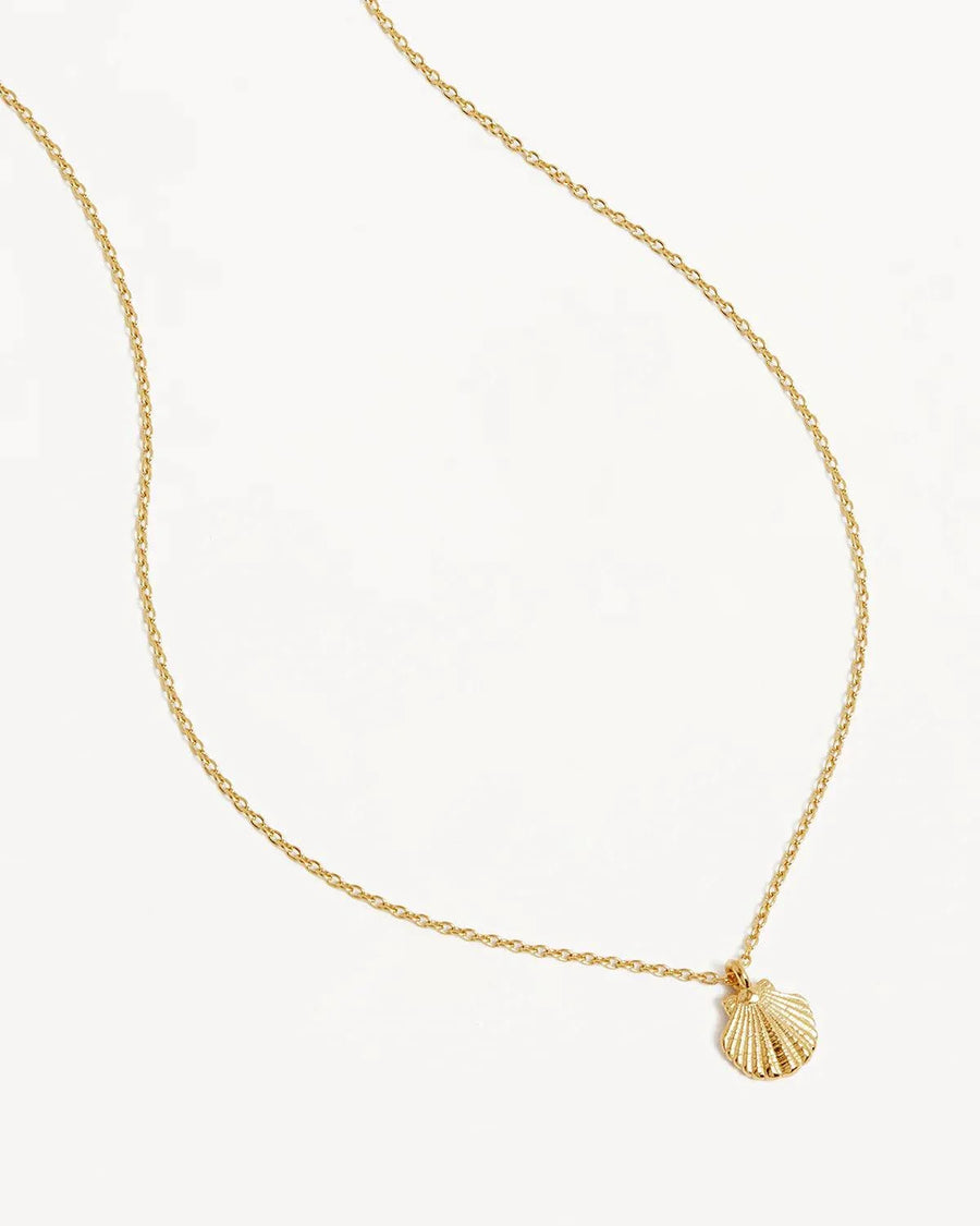 By Charlotte By The Shore Shell Necklace 18k Gold Plated