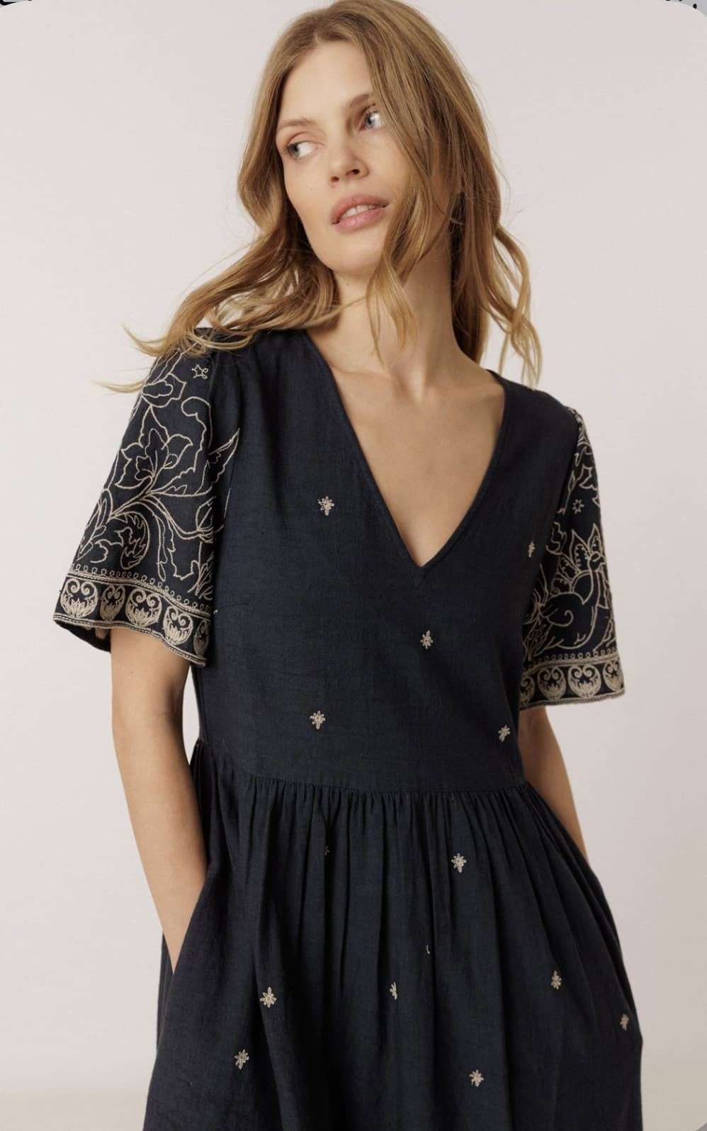 Indi and Cold Dress Vestido 603 Marino