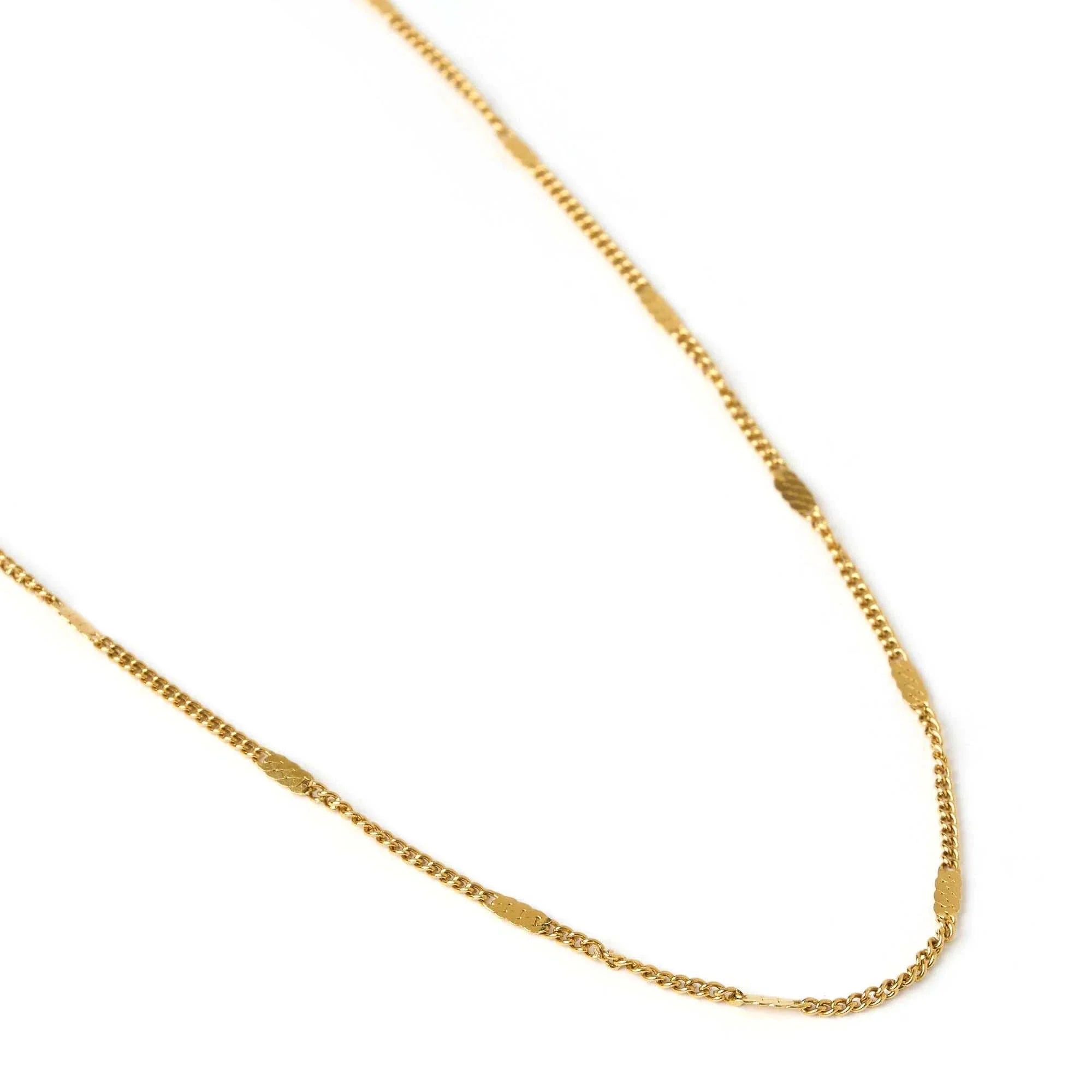 Arms of Eve Willa Necklace Gold