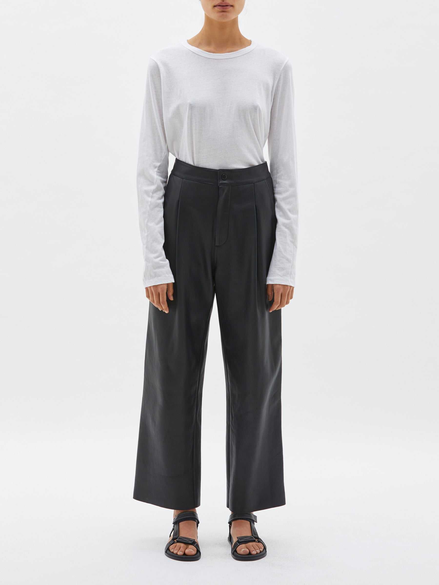 Bassike Regular Scoop Hem Long Sleeve T.Shirt White