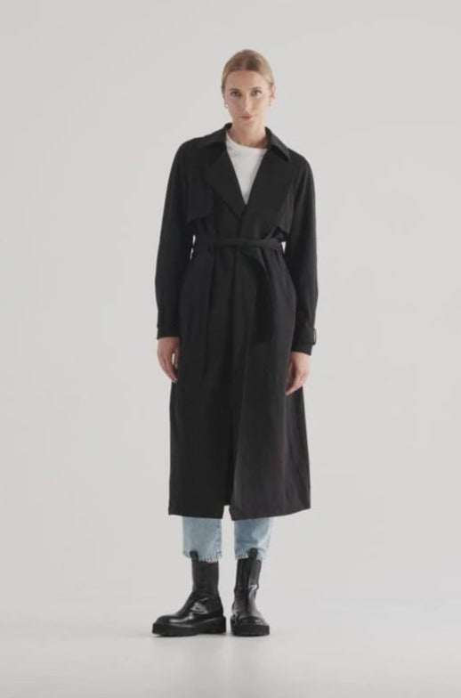 Elka Studio Trench Black.